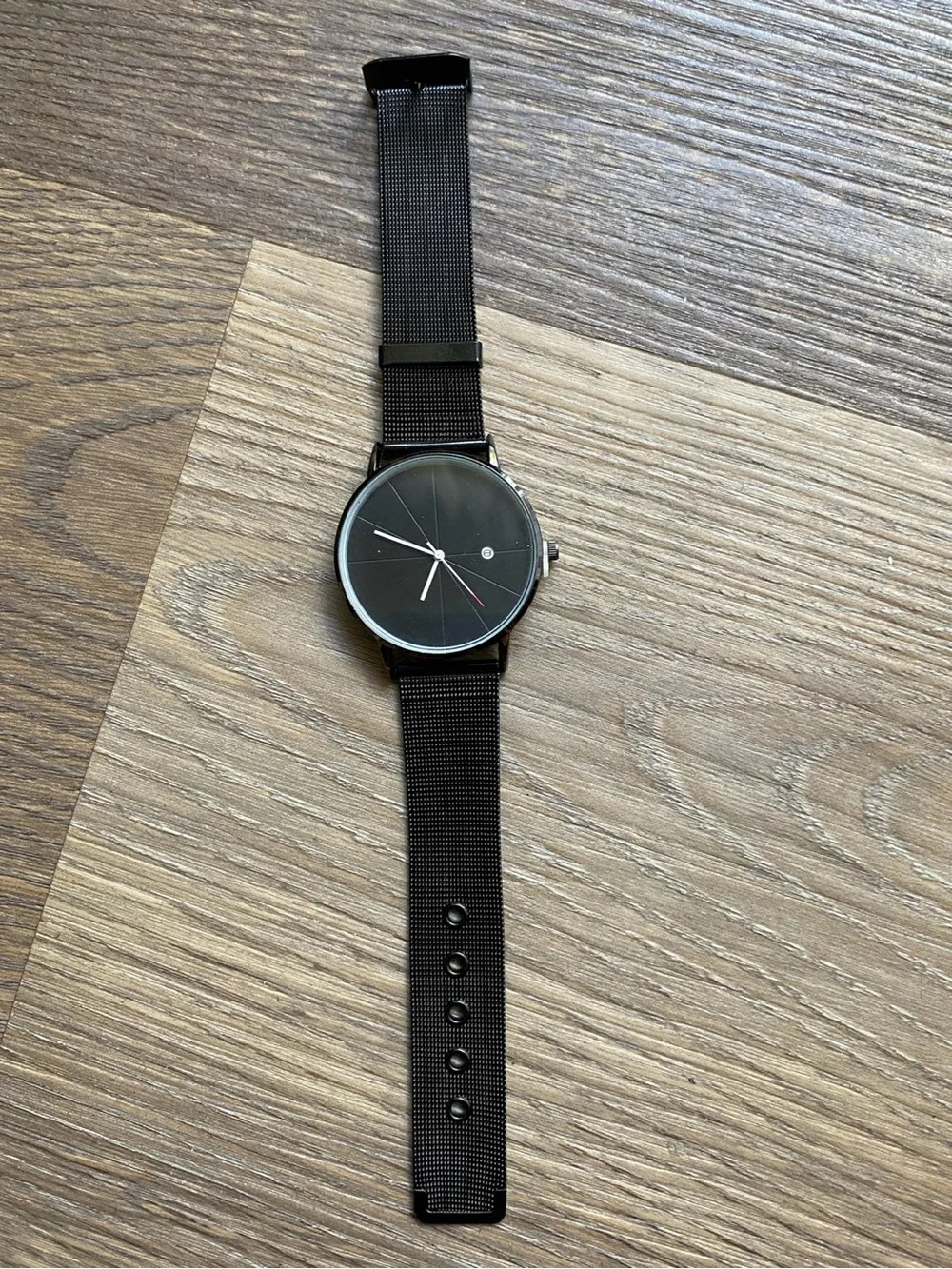 Black Minimalist Mesh Strap Men's Watch